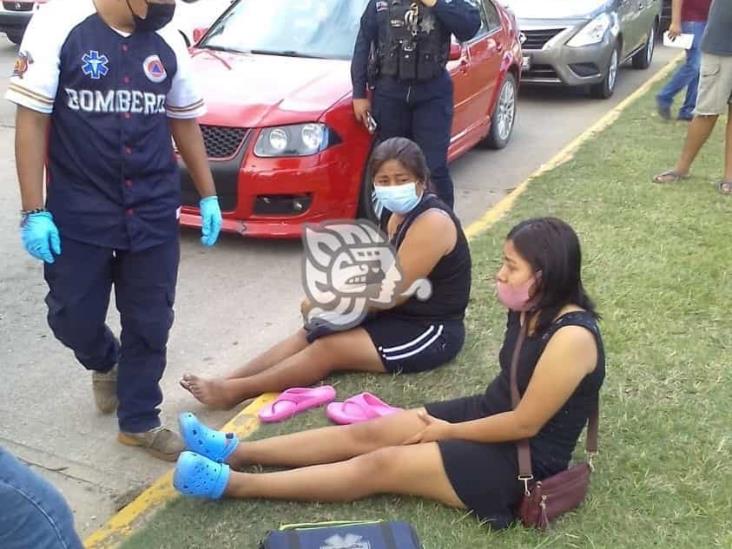 Atropellan a un par de damas en Minatitlán