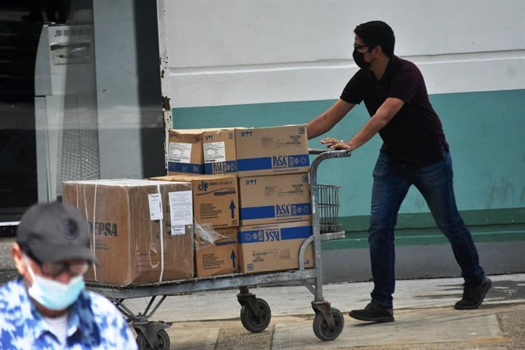 Segundo cargamento de medicamentos arribó a Coatzacoalcos (Video)