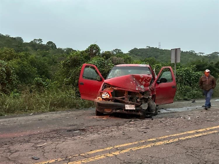 7 lesionados deja colisión de camionetas en la Álamo-Tihuatlán