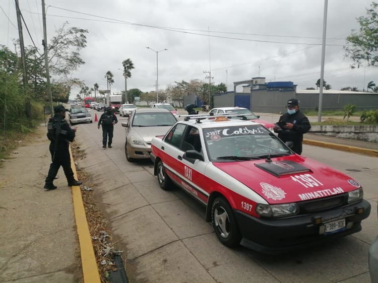 Activan retén y cámara de vigilancia en carretera transístmica