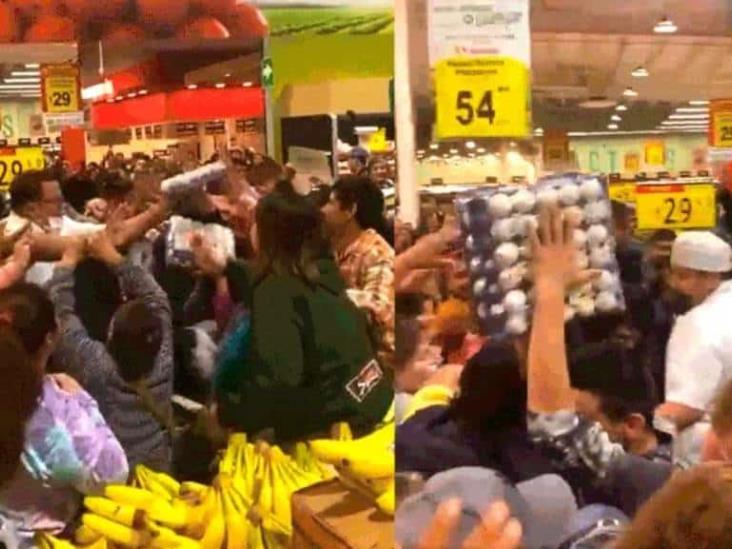 Oferta de huevos desata caos en supermercado de Coahuila