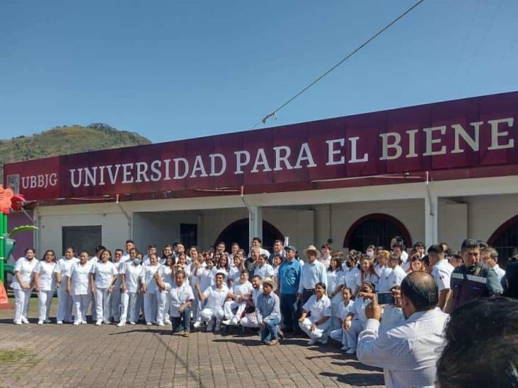 Arranca ciclo escolar Universidad del Bienestar en Ixtaczoquitlán