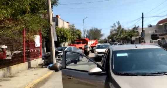 Mujer embarazada resulta herida tras choque en Boca del Río (+Video)