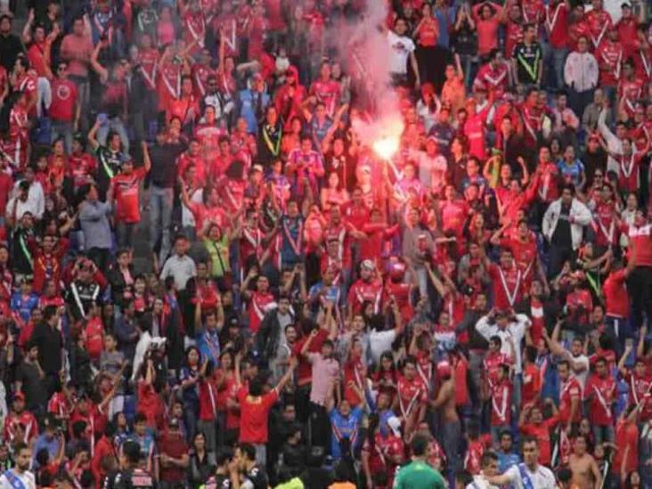 A encuesta, nombre del nuevo equipo de futbol en Veracruz