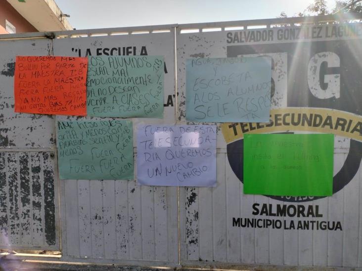 Acusan a maestra de hacer bullying a alumnos en Salmoral
