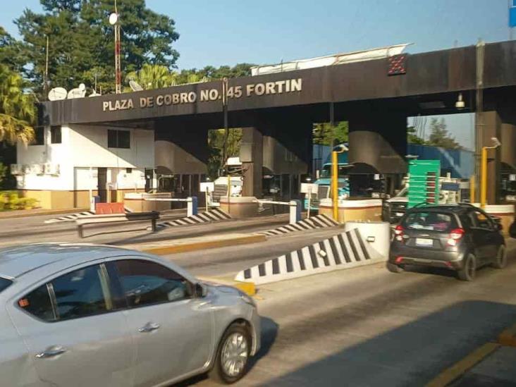 Amagan transportistas con manifestación por altos cobros en casetas