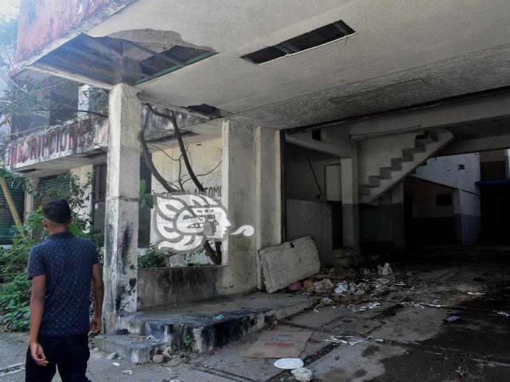 Un nido de vagos, edificio cercano a hospital de Coatzacoalcos