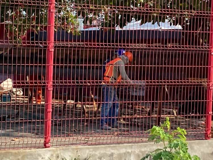 Reanudan trabajos de rehabilitación en estadio Luis “Pirata” Fuente tras accidente
