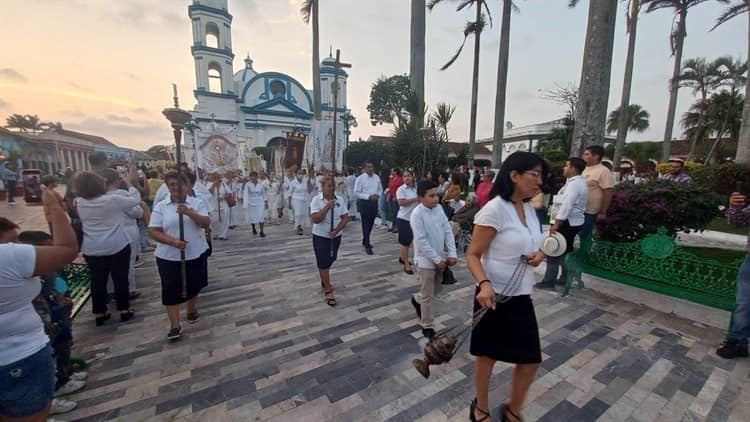 Finalizan las fiestas de Tlacotalpan con procesión a la virgen de la Candelaria