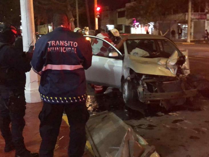 Camionero provoca accidente en avenida Bolívar y escapa (+video)