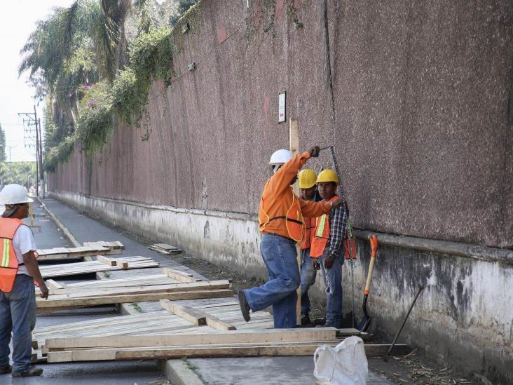 Inicia reparación de barda perimetral en exfábrica de Río Blanco