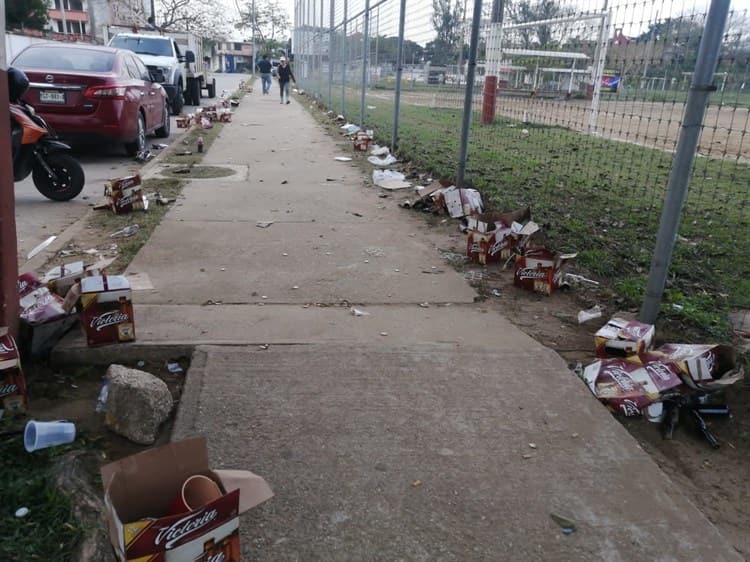 Convierten Unidad Deportiva Satelta en cantina, en Coatzacoalcos