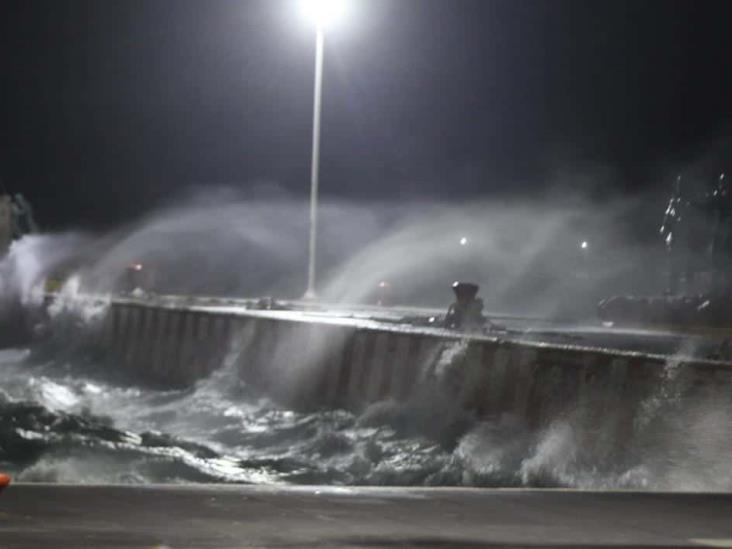 Rachas de viento alcanzan los 97 Km/h en Veracruz; prevén se intensifiquen