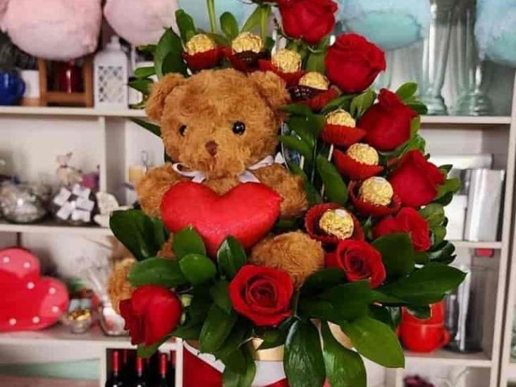 Flores y corazones; así buscan los veracruzanos expresar su amor el 14 de febrero