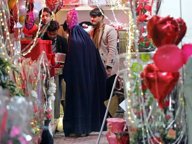 Prohíben en Afganistán el Día de San Valentín; es de los infieles, afirman talibanes