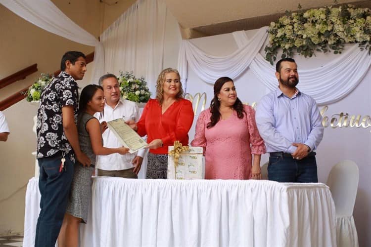 ¡Se dan el sí! 89 parejas se casaron en las Bodas Colectivas de Alvarado