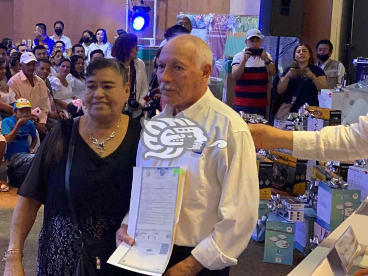 Tras vivir 50 años en unión libre, Armando y Guadalupe contraen matrimonio