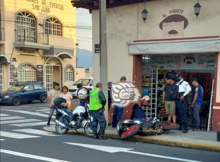 Atropella a motociclista en Orizaba y se da a la fuga