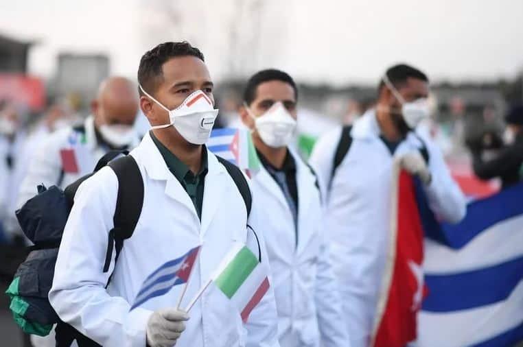 Han llegado 610 médicos cubanos a hospitales del IMSS-Bienestar