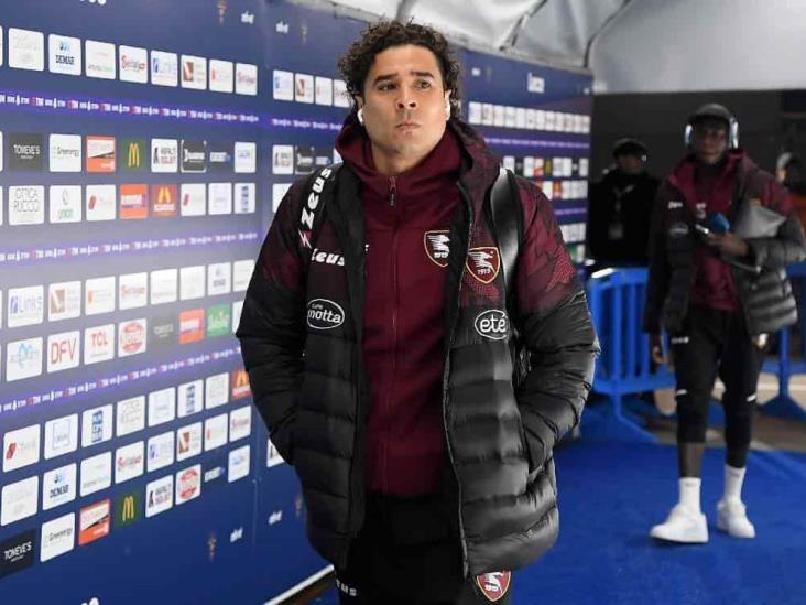 Guillermo Ochoa pierde titularidad en Italia