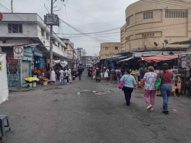 ¡Atento! Cierran circulación en zona de mercados en Veracruz