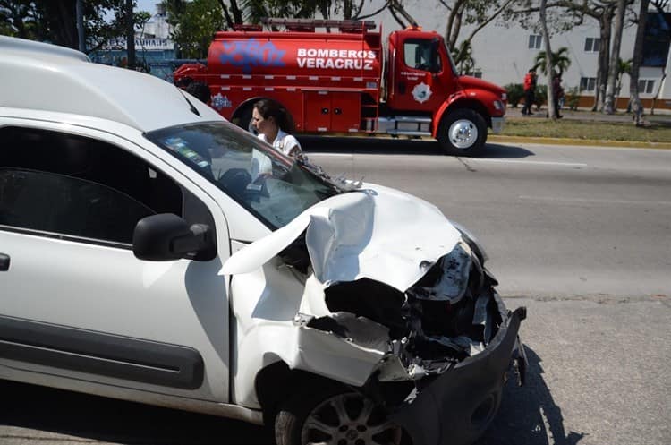 Chocan camionetas en el Centro de Veracruz