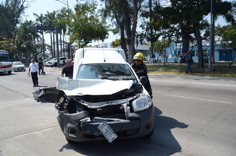 Chocan camionetas en el Centro de Veracruz