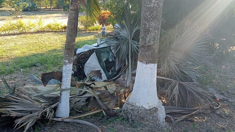 ¡De milagro! Pareja se salva tras fuerte accidente en Cosamaloapan