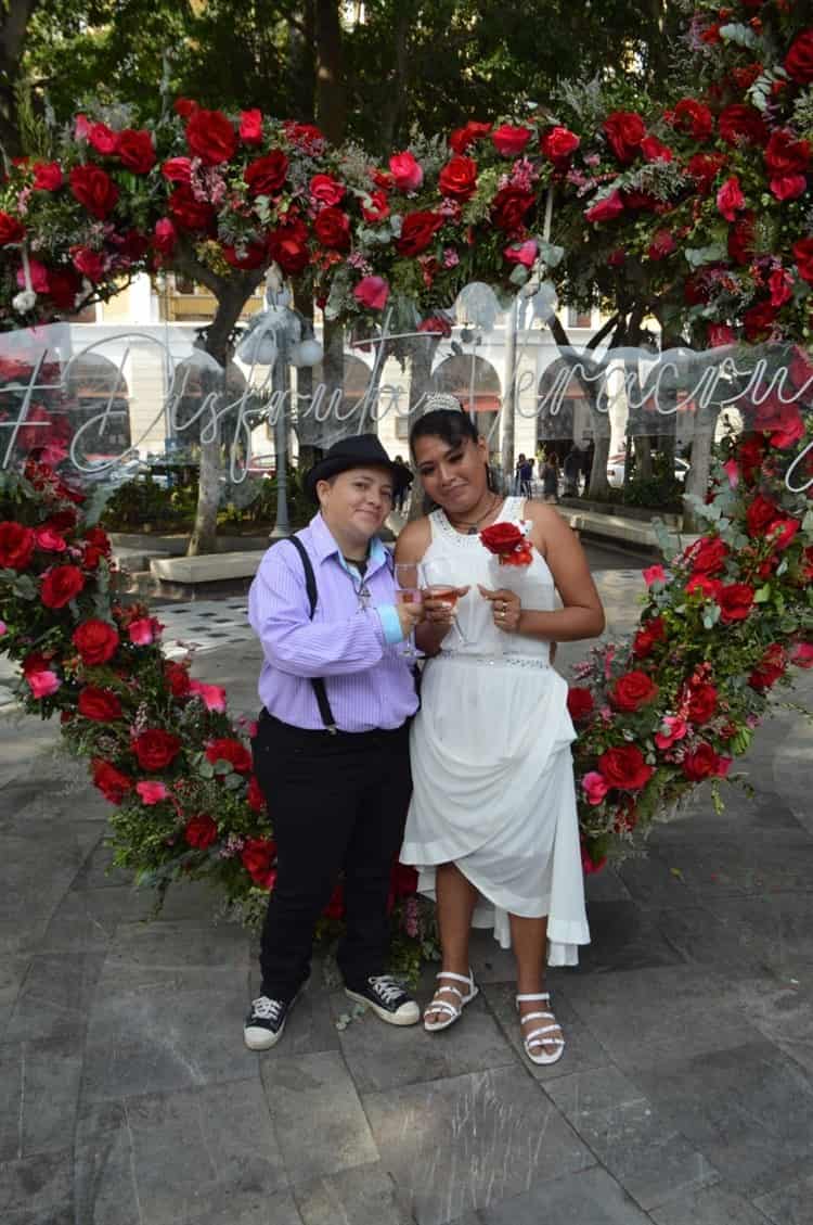 13 años después, Isabel y Lizeth unen sus vidas en bodas colectivas de Veracruz (+Video)