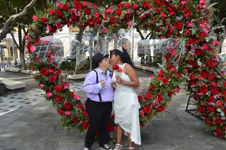 13 años después, Isabel y Lizeth unen sus vidas en bodas colectivas de Veracruz (+Video)