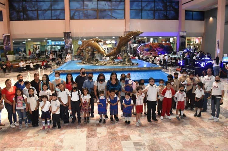 Más de 6 mil 800 visitaron este martes el Aquarium; la entrada fue gratuita