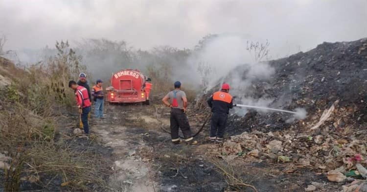 ¿Sería provocado? Se incendia basurero municipal de Tierra Blanca