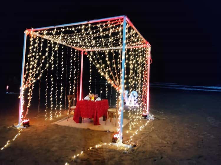 ¡Que romántico! Mujer sorprende a su pareja con increíble cena en playas de Coatzacoalcos