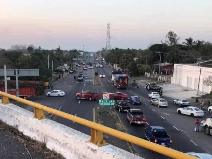 7 detenidos, 4 heridos y un policía muerto por balacera en Paso del Toro