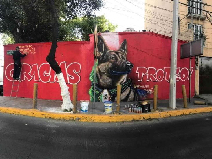 Pintan mural en honor a Proteo, perrito rescatista, en Tlalnepantla