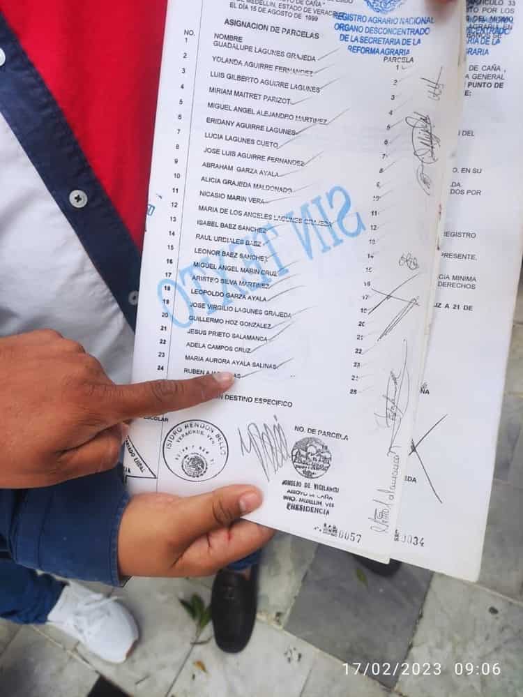 Falsificaron sus firmas para despojarlos de sus tierras; protestan en Zócalo de Veracruz