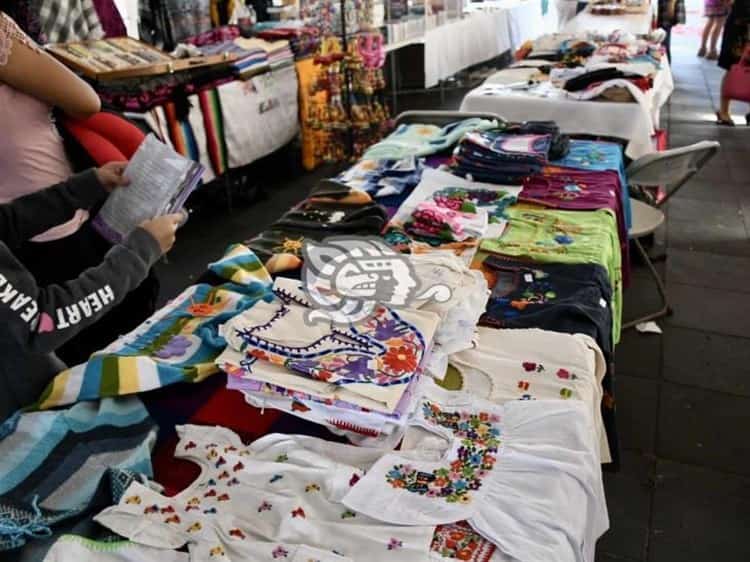 Marcas internacionales saquean y plagian textiles y artesanías de Veracruz,  urge protección