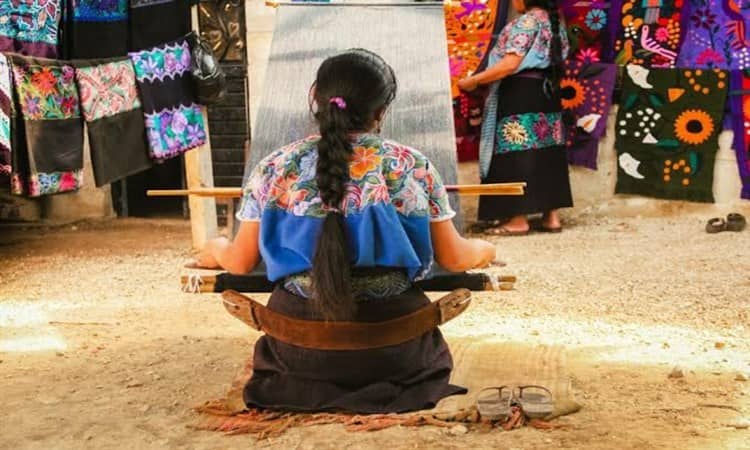 Marcas internacionales saquean y plagian textiles y artesanías de Veracruz,  urge protección
