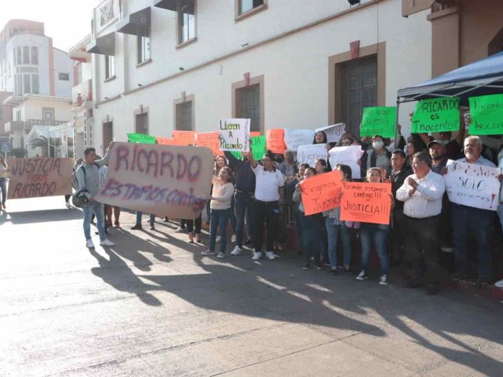 En Río Blanco, exigen la liberación del alcalde Ricardo N