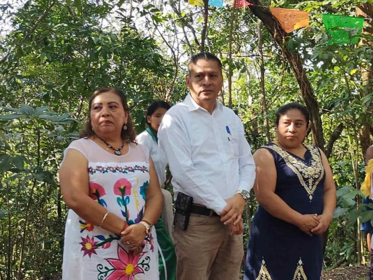 En Tatahuicapan, realizan ritual por la preservación del náhuatl