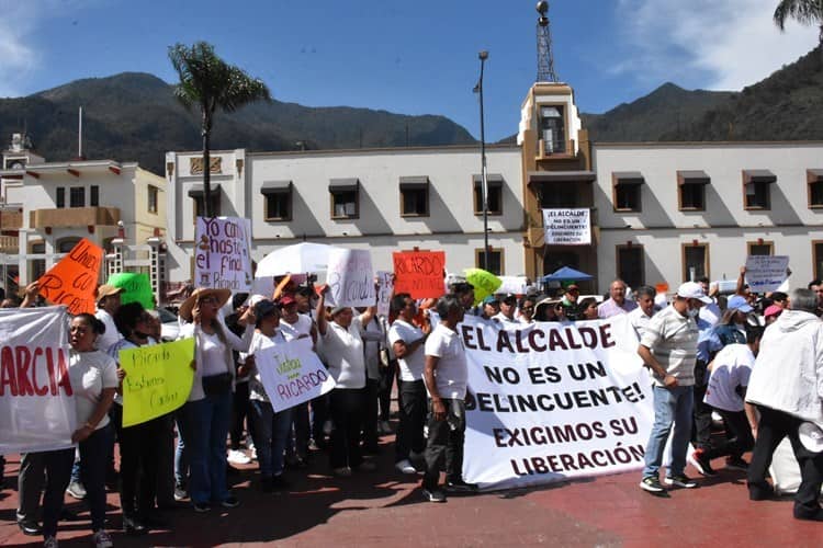 Segundo día de protestas en Río Blanco por detención de alcalde
