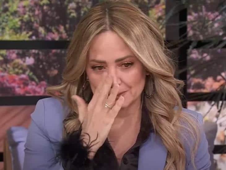 Andrea Legarreta rompe en llanto en ‘Hoy’ por ruptura con Erik Rubín