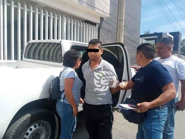 En Xalapa, detienen a presunto integrante de grupo delictivo