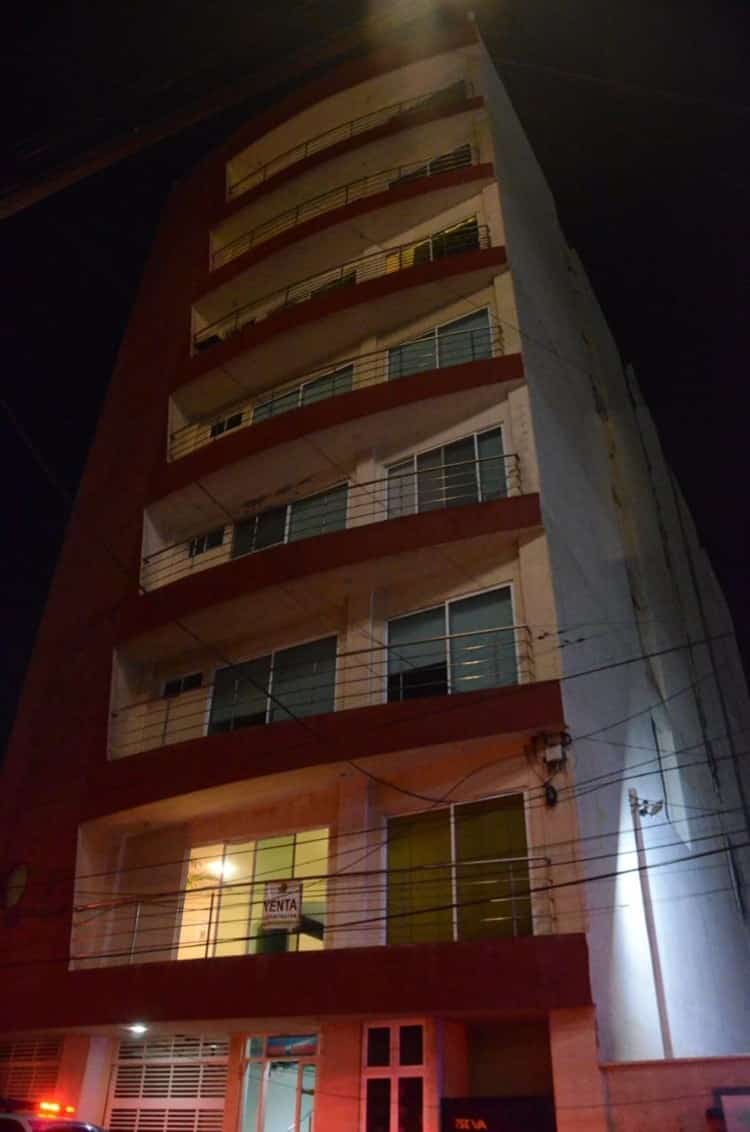 Hombre se arroja del octavo piso de un edificio en Boca del Río(+Video)