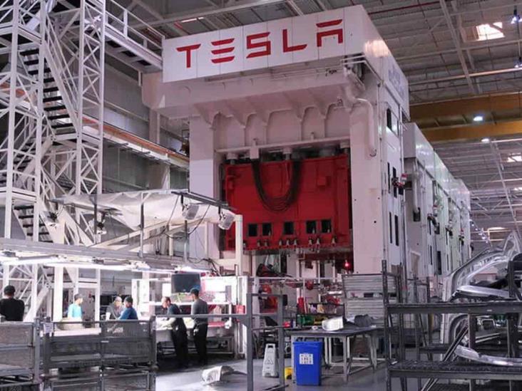 Prepara alcaldesa solicitud para que Tesla llegue al puerto de Veracruz