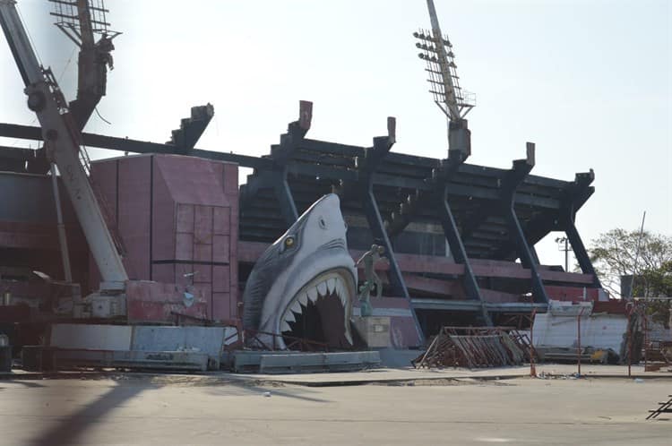 Trabajan día y noche en demolición del estadio “Pirata” Fuente, en Boca del Río (+Video)