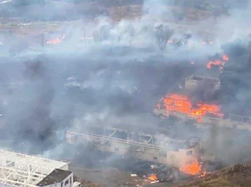 Incendio de pastizal alcanzó galeras en Corral Falso
