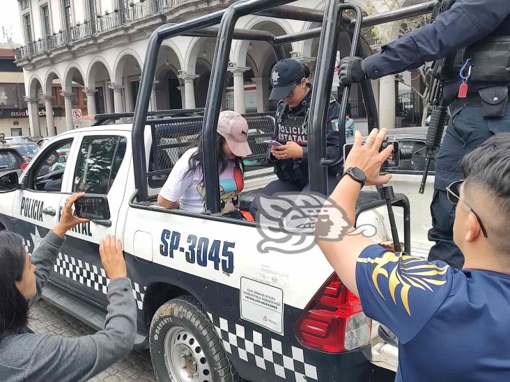 Jovencita detenida en el parque  Benito Juárez, de Xalapa