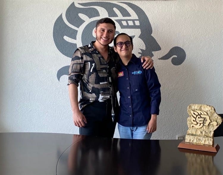 El cantante Dany Cruzba recibe reconocimiento por ser ‘Inspiración para los Jóvenes Alvaradeños’