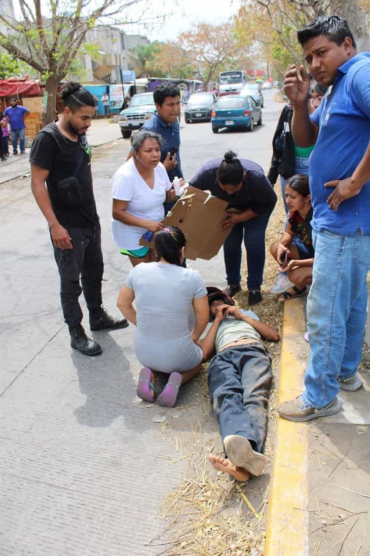 Motociclista atropella a mujer en Puente Moreno